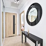 Kasprzaka 31 With Garage By Perfect 943 Daire